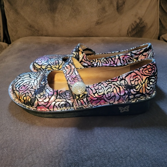 Alegra metallic rose Mary Jane shoes, size 40. - Picture 8 of 10